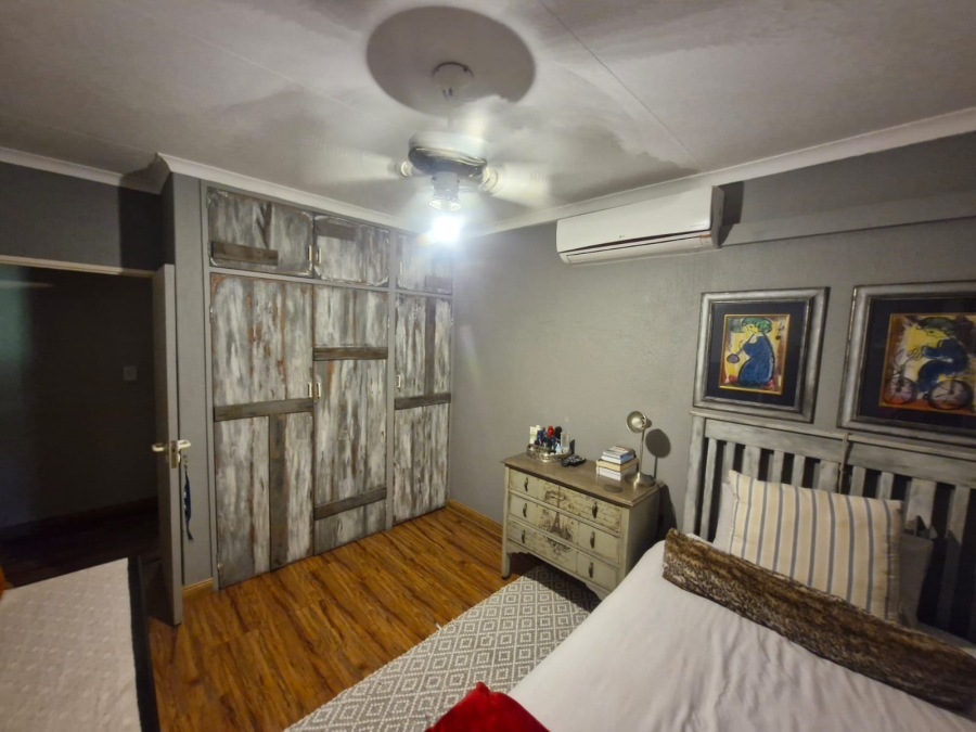 4 Bedroom Property for Sale in Kathu Northern Cape